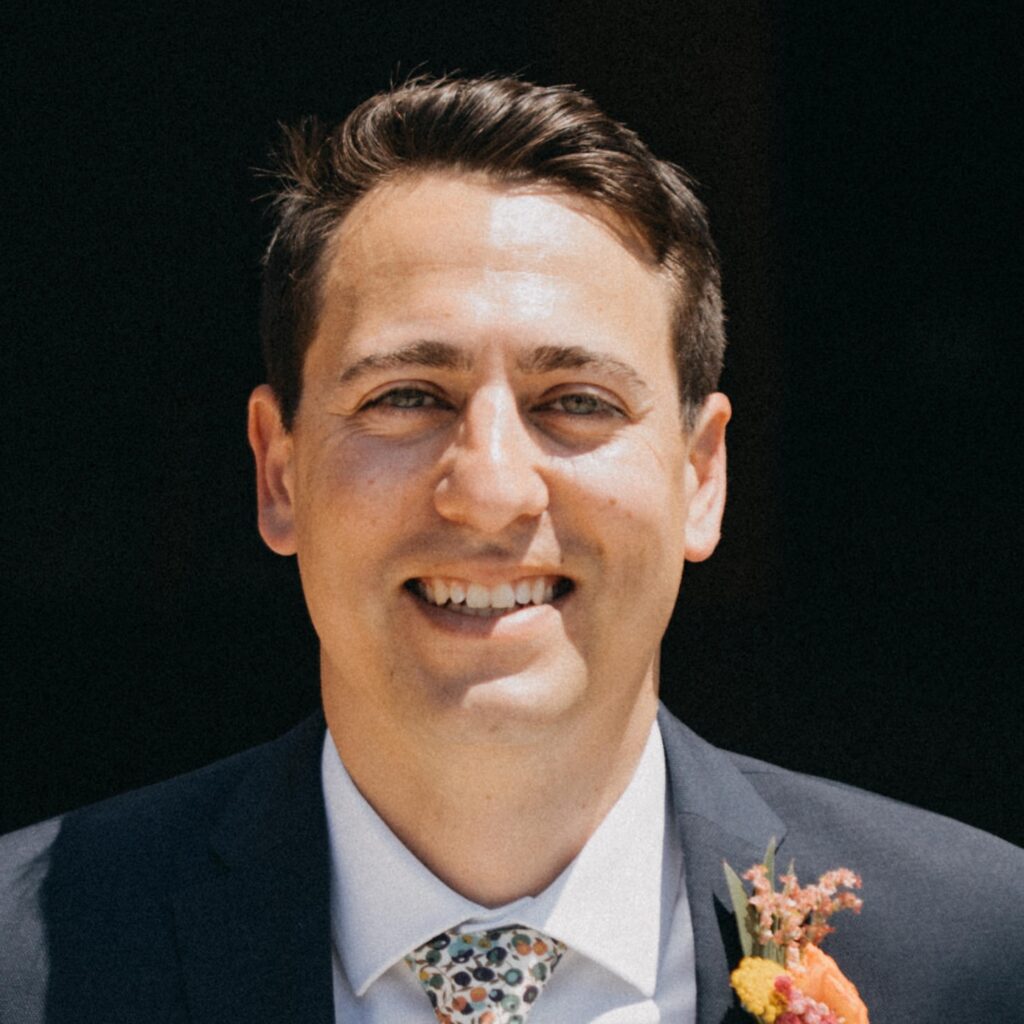 Mr Chris Schulz